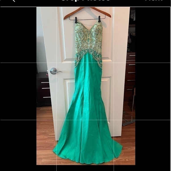 MORI LEE Green Sequin Rhinestone Flowy Maxi Prom Gown Size 1/2 - Picture 1 of 16